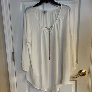 Off white blouse by Avenue size 18-20gold chain tie front